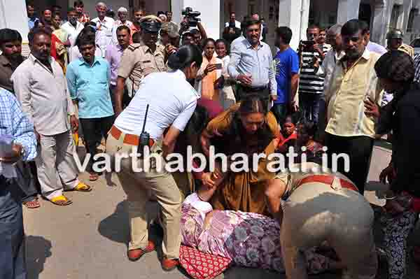 ಭೂಮಿ ಮತ್ತು ಮನೆ, ನಿವೇಶನಕ್ಕೆ ಆಗ್ರಹಿಸಿ ಡಿಸಿ ಕಛೇರಿಗೆ ಮುತ್ತಿಗೆ